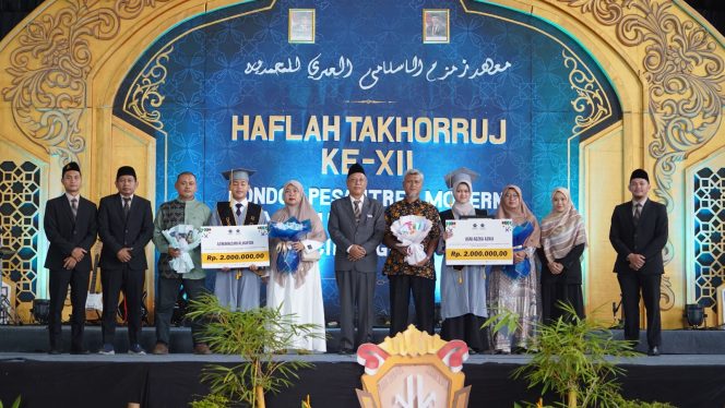 
 Di Wisuda Santri PPM Zam-Zam Angkatan XII, Rektor UMJ Sampaikan Tiga Pesan Penting