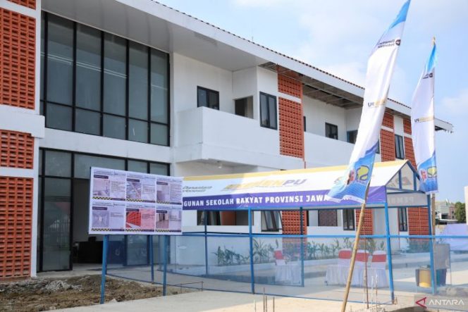 
 Proyeksi 9 Rombel Sekolah Rakyat Bekasi: Solusi Cepat atau Tambal Sulam Pendidikan? 