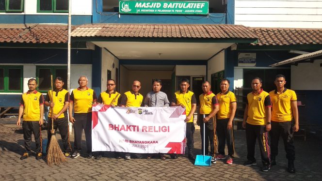 
 Sambut Hari Ke-80 Bhayangkara, Polres Pelabuhan Tanjung Priok Gelar Bakti Religi di Rumah Ibadah 