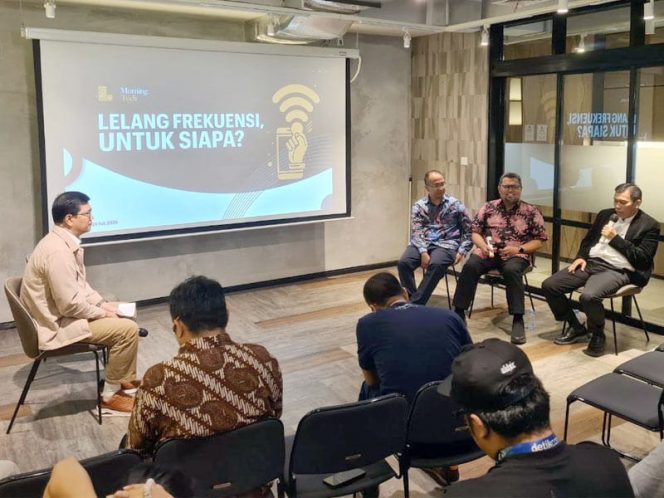 
 Lelang Frekuensi 700 MHz dan 2,6 GHz Jadi Ujian Pemerataan Digital, Pengamat Ingatkan Jangan Sekadar Kejar PNBP