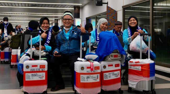 Jemaah haji sumringah setiba di Bandara Soekarno-Hatta