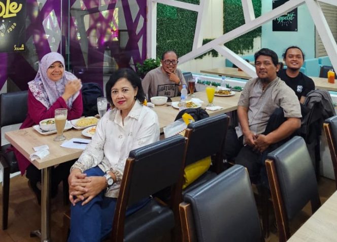 
 Redaksi Wartatrans.com Gelar Rapat Strategis, Perkuat Langkah Menjadi Media Online yang Diperhitungkan