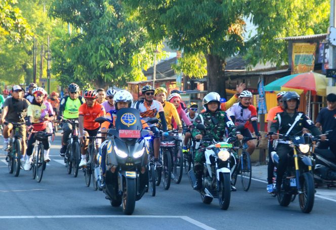 
 Ribuan Warga Meriahkan Fun Bike dan Senam Sehat Kodim Sragen, Sepeda Motor Jadi Hadiah Utama