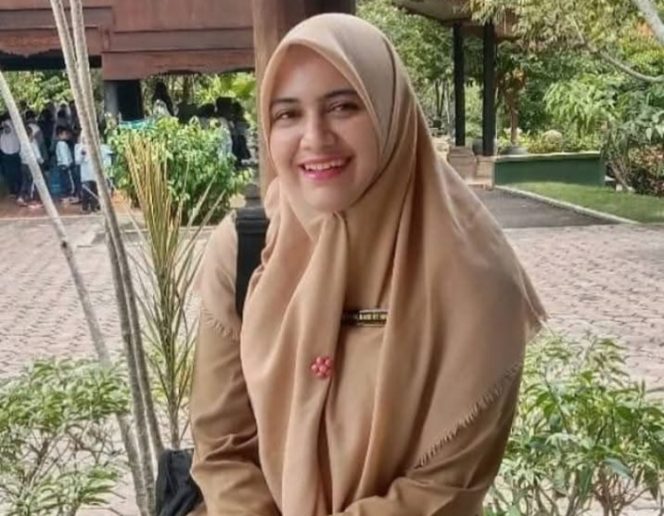 
 Percikan Mutia: Menolak Rayuan Menjaga Kehormatan
