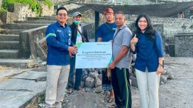 Penyerahan simbolis bantuan ASDP untuk Desa Adat Bali