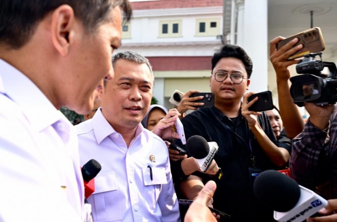 
 Menhub Dudy di Istana Negara