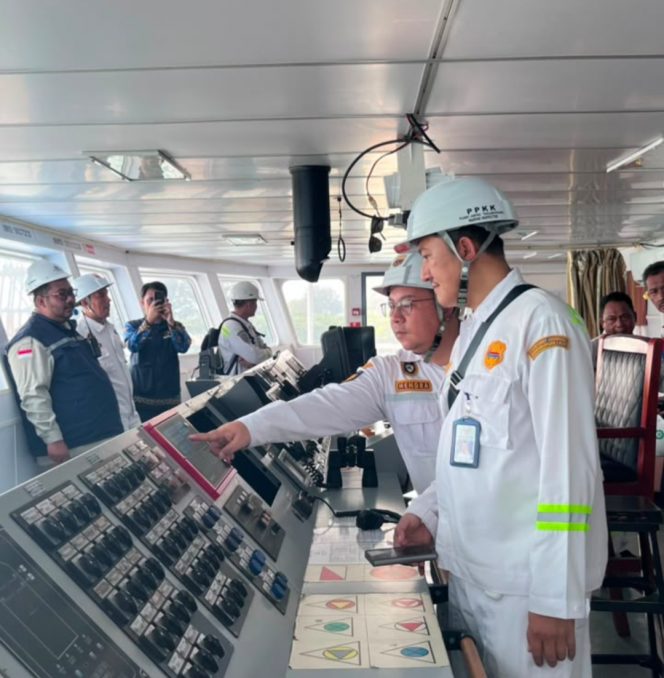
 Ujipetik kalal di Pelabuhan Merak