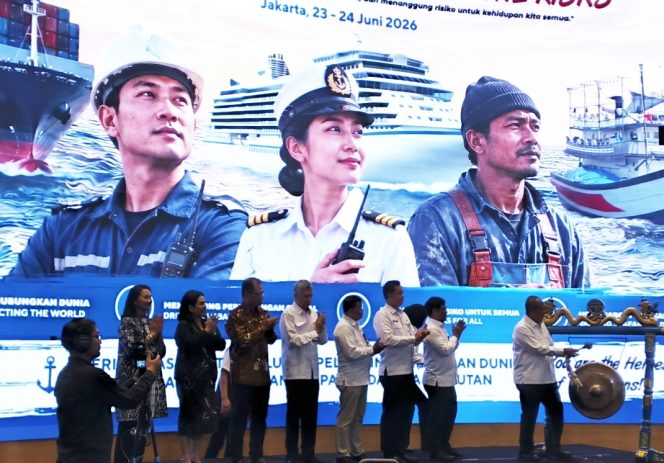 
 Wamenhub memukul gong, buka Maritim Career & Industry Expo 2026