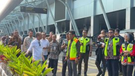 Peninjauan Bandara Husein Sastranegara, Bandung
