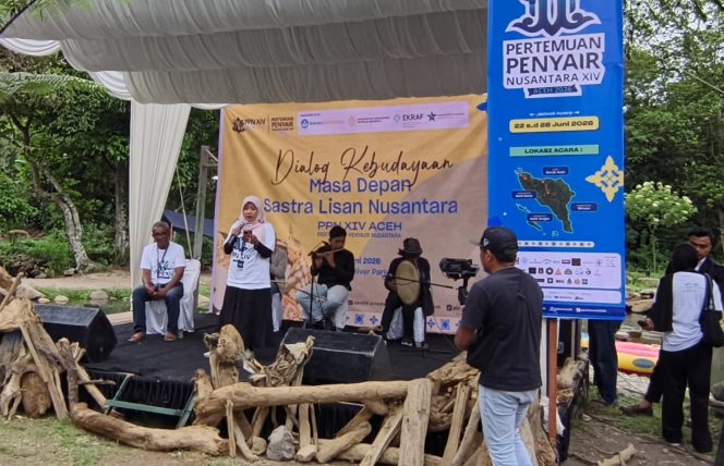 
 Puisi Mengalun di Temas River Park, Peserta PPN XIV Nikmati Sastra di Tengah Alam Takengon