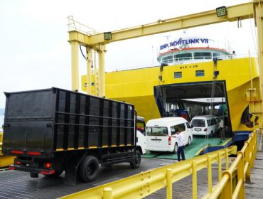 Suasana di Pelabuhan Penyeberangan Ketapang