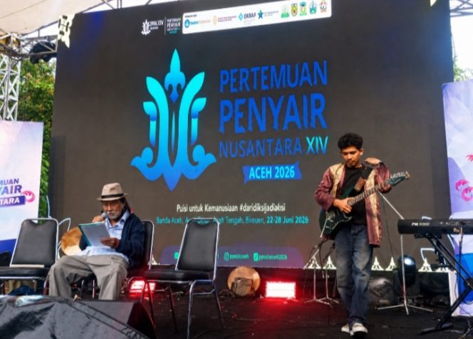 
 Presiden Penyair Indonesia Sutardji Calzoum Bachri Baca Puisi di PPN XIV Aceh, Rayakan Ulang Tahun ke-85 dengan Iringan Musik “Selamat Ulang Tahun”