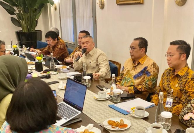 
 Menhub Dudy bersama jajaran Pejabat Eselon I