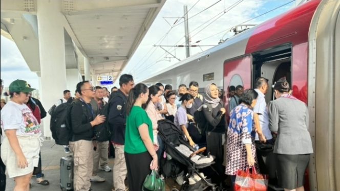 
 KCIC Operasikan 6 Perjalanan Tambahan pada Puncak Arus Balik, 78% Penumpang Whoosh Mengarah ke Jakarta