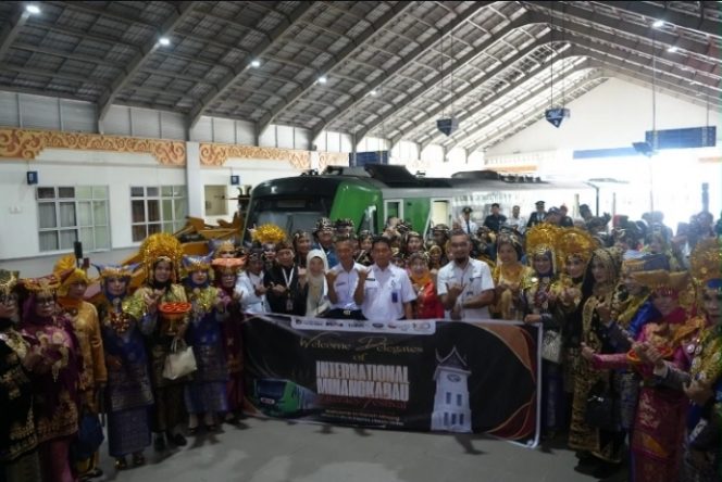 
 KAI Divre II Sumbar Sambut Delegasi dari 36 Negara pada International Minangkabau Literacy Festival 2026 di Stasiun BIM