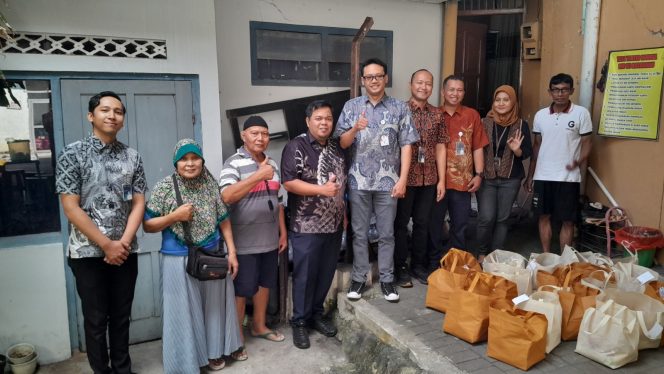 
 HUT ke-23 KAI Services, Program Reska Berbagi Salurkan Bingkisan untuk Pekerja di Jawa dan Sumatera