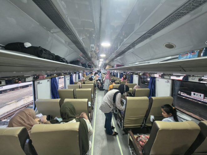 
 Divre III Palembang Hadirkan Rangkaian Kereta Ekonomi Premium pada KA Rajabasa, Perjalanan Kini Semakin Nyaman