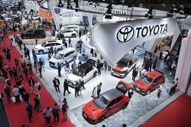 
 Pasar Mobil 2026 Melonjak 15,9%: Toyota Bertahan, BYD Tekuk Honda