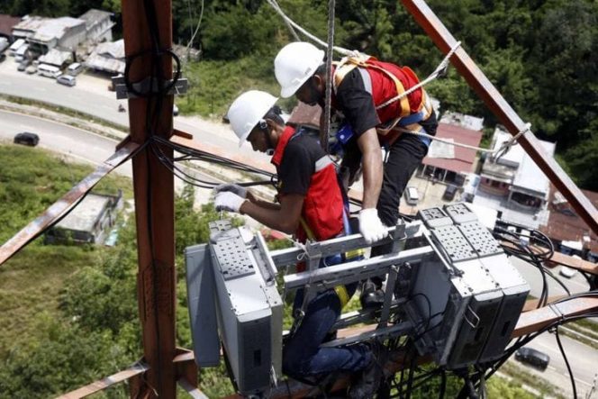 
 Lelang Frekuensi 700 MHz-26 GHz: Ajukan Rp5,458 Triliun, Telkomsel Kuasai “Jalur Emas”