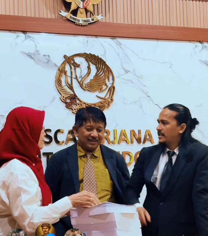 
 Dr. Iskandar Torehkan Sejarah, Jadi Doktor Pertama Desain Komunikasi Visual Asal Aceh