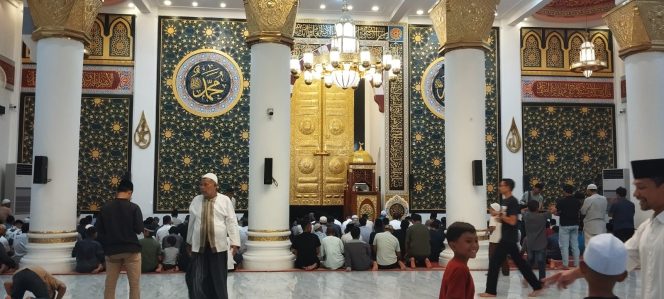 
 Indahnya Beribadah di Masjid Geuchik Leumiek