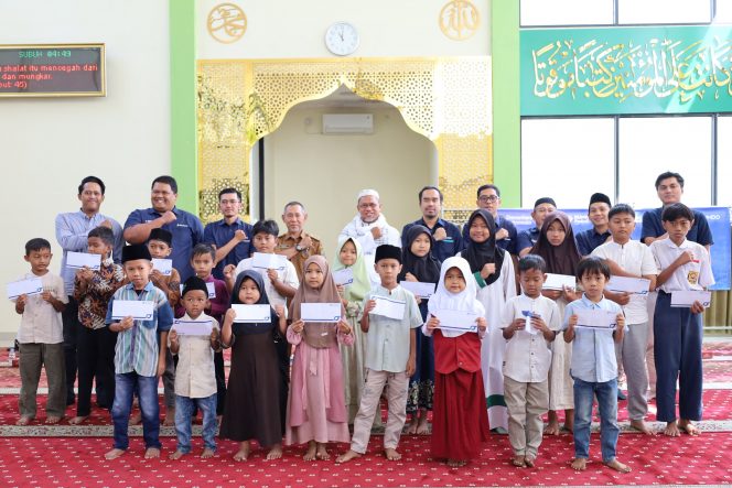 
 Berbagi Berkah, Pelindo Regional 2 Banten Gelar Doa Bersama dan Santunan Anak Yatim