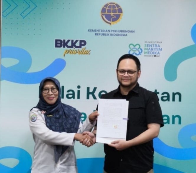 
 Kepala BKKP dan Kepala Sekolah