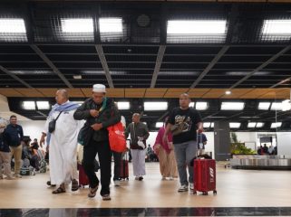 Jemaah umrah di Terminal 2F Bandara Soekarno-Hatta