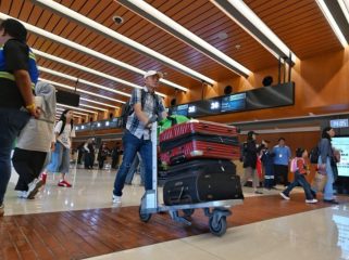 Traveler di Bandara