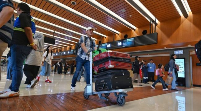 Traveler di Bandara