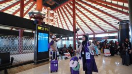 Jemaah umrah di Terminal 2F Bandara Soetta