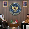 Menhub Dudy dan Menteri Saleh
