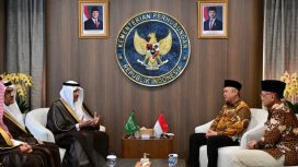 Menhub Dudy dan Menteri Saleh