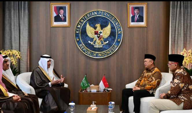 
 Menhub Dudy dan Menteri Saleh