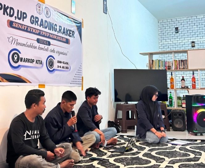 
 Senat STKIP YPUP Makassar Gelar PKD, Upgrading, dan Raker untuk Bangkitkan Semangat Berorganisasi