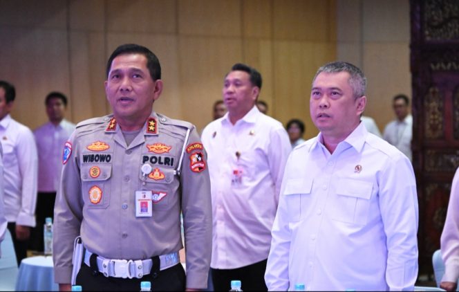 
 Menhub Dudy dan Kakorlantas Polri Wibowo
