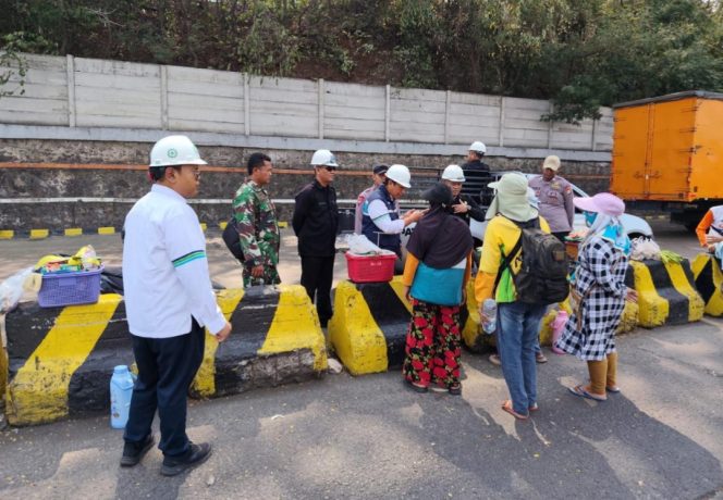
 Suasnaa di pelabuhan penyeberangan