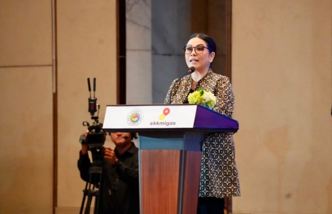 
 Carmelita Hartoto