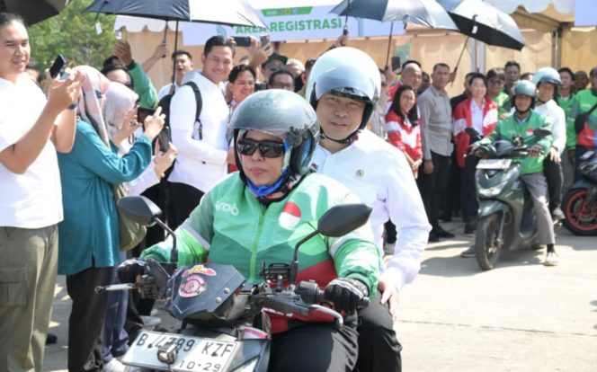 
 Menhub Dudy menjajal pelatihan safe to road bersama pengemudi ojek online