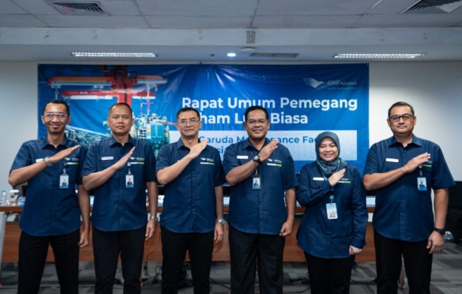 
 Jajaran Direksi dan Komisaris GMFI