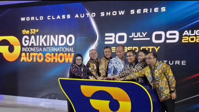 
 Pembukaan pameran otomotif