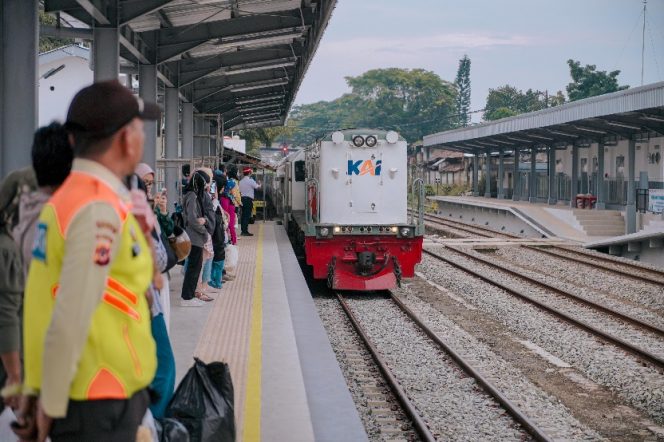 
 Penumpang KA Lokal Bandung Raya Tembus 11,87 Juta pada Januari–Juli 2026, Naik 8,55 Persen