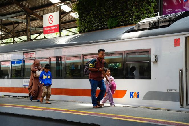 
 Perjalanan KA di Sumatra Tumbuh, KAI Layani 35,26 Juta Pelanggan