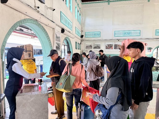 
 KAI Group Layani 307,86 Juta Pelanggan, Kereta Api Dorong Mobilitas Rendah Emisi