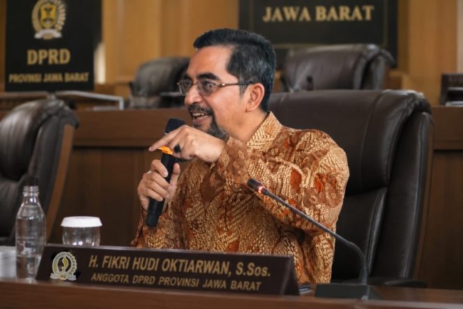 
 Haji Fikri Ajak Masyarakat Jawa Barat Merenungi Makna Kemerdekaan ke-81, Dari Seremoni Menuju Pengabdian Nyata