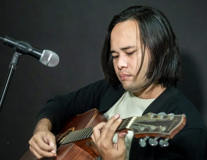 
 Calvin Dores Penerus Deddy Dores Rilis ‘Sampai Kapankah’ di HUT RI-81: Merdeka itu Bebas dari Belenggu Kehidupan!