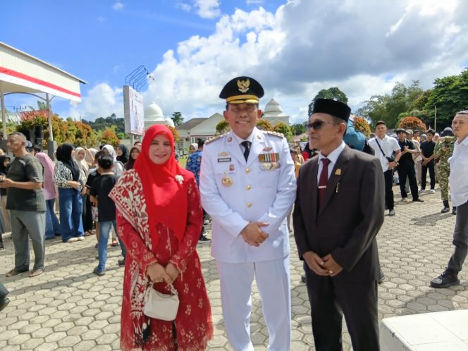 
 Mutia Sari Tendik UIN Sultanah Nahrasiyah Hadiri Upacara HUT RI di Simeulue