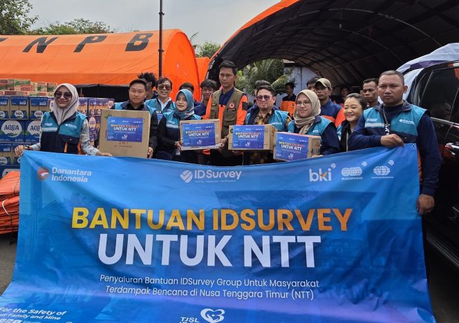 
 Percepat Respons Darurat Gempa NTT, IDSurvey Group Salurkan 2,4 Ton Bantuan melalui BNPB