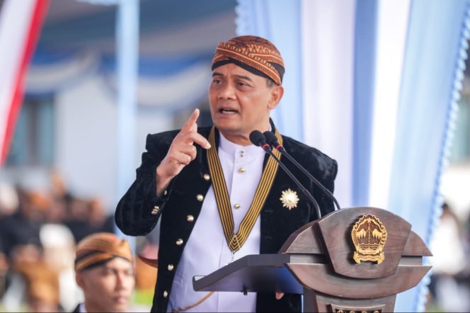 
 Di Upacara Peringatan HUT ke 81 Jawa Tengah, Gubernur Ahmad Luthfi Pamer Keberhasilan