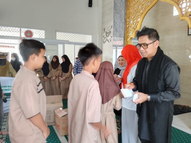 
 Santunan KEMALA Berbuah Inspirasi, Anak Yatim Mitra Istiqomah Tunjukkan Hafalan dan Karakter